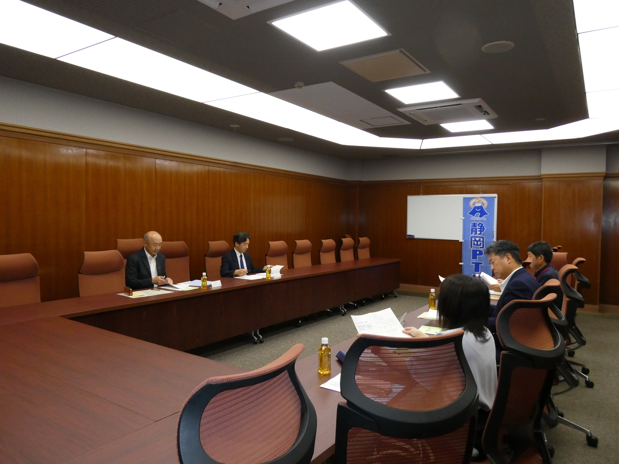 令和7・8年度 研究実験委嘱PTAへの委嘱状を交付しました